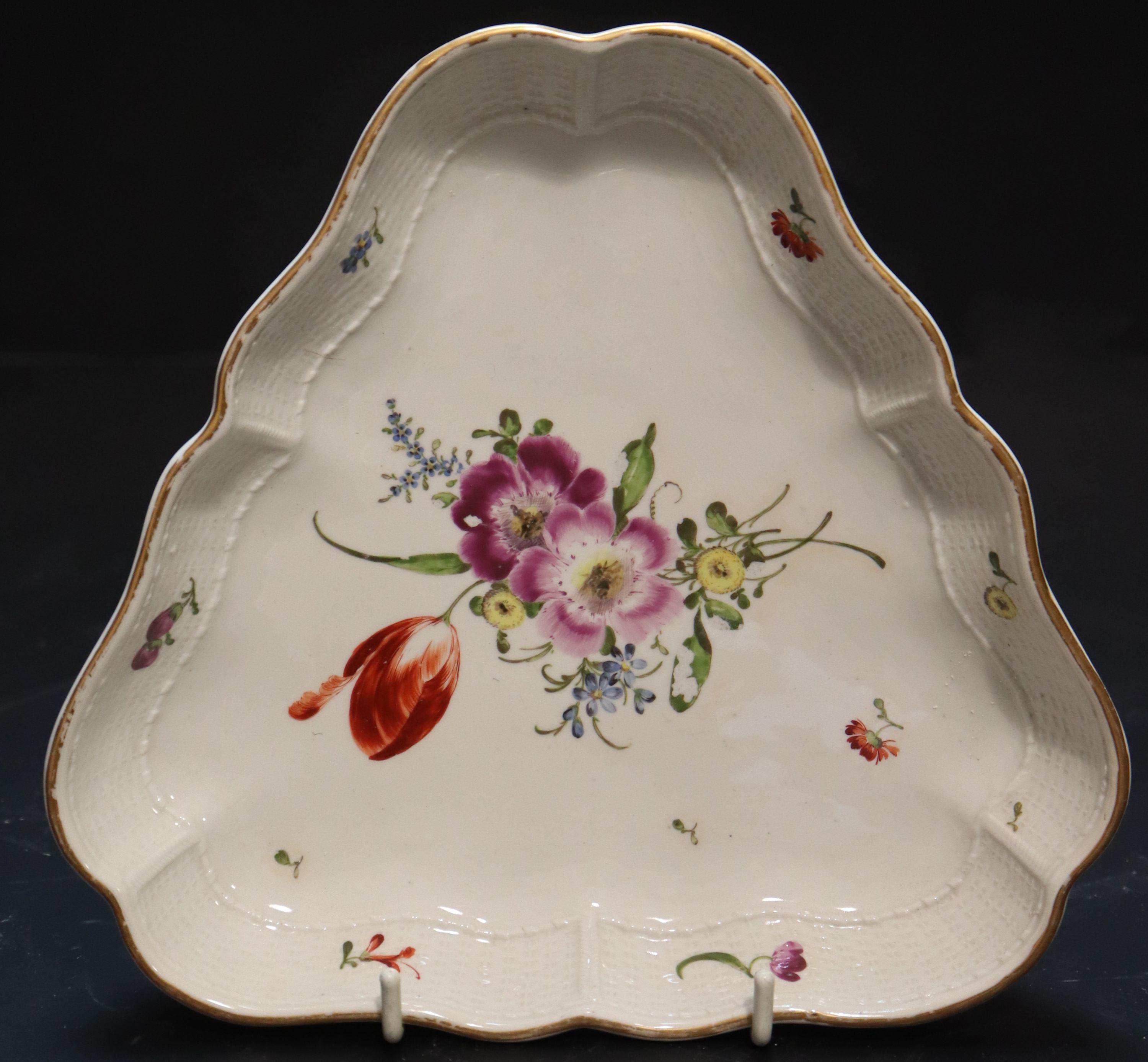 A Ludwigsburg porcelain triangular shaped dish, 18cm